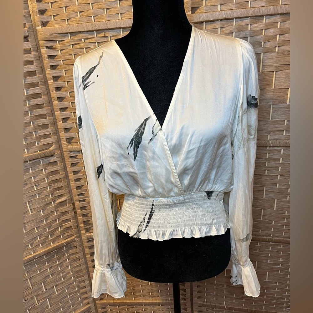 NWT Grade & Gather Wisp Print Satin Surplice Blouse